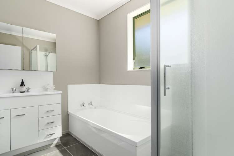 2 Karamu Terrace Pyes Pa_21