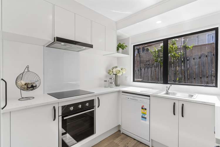 1/11 Valecrest Place Bayview_6