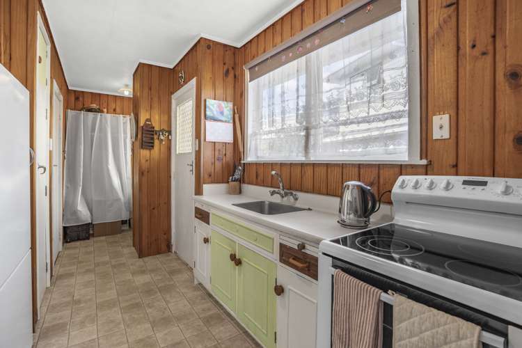 18 Karamu Crescent Wainuiomata_7