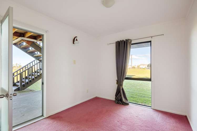 209 Browns Beach Road Muriwai_12