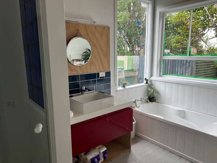 350 Oaia Road Muriwai_9