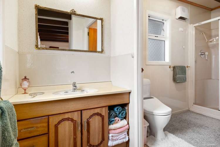 3 Kawakawa Bay Coast Road Kawakawa Bay_11