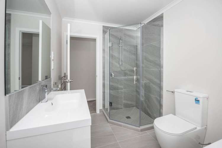 2/57 Waireka Road Rototuna_28