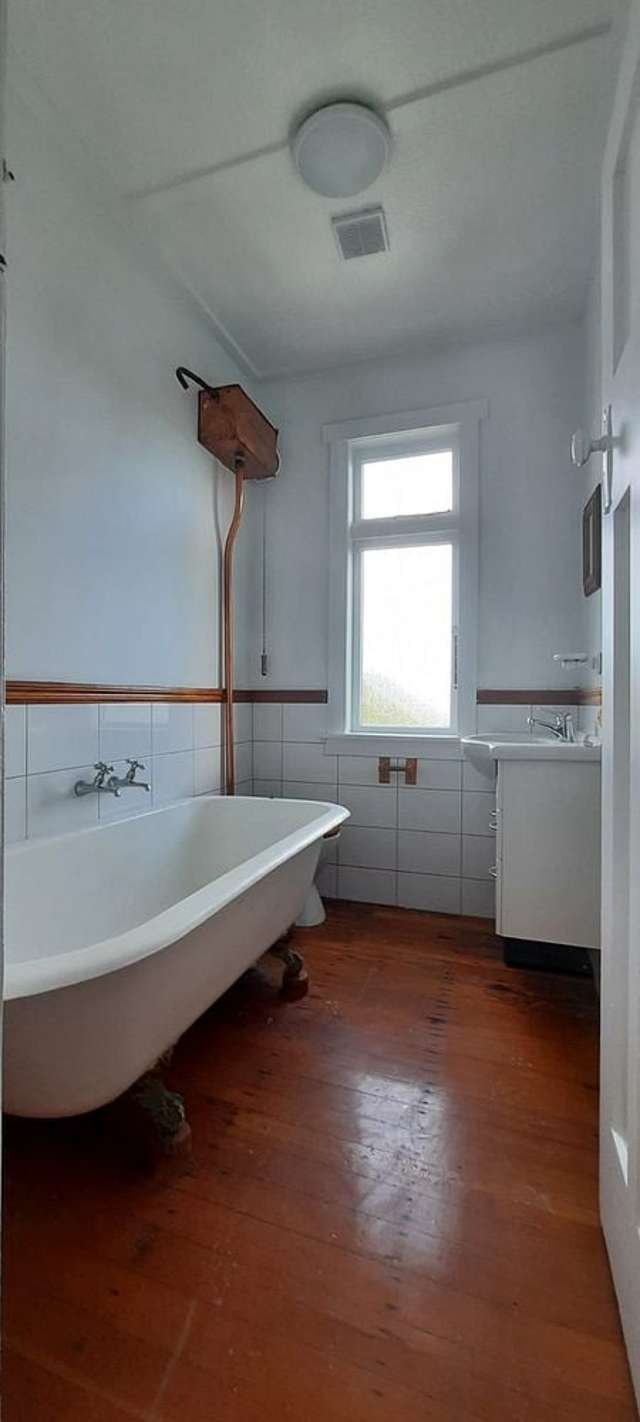 6 Semeloff Terrace Aro Valley_3