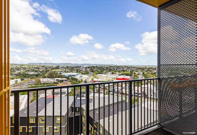 20 McCrae Way New Lynn_1