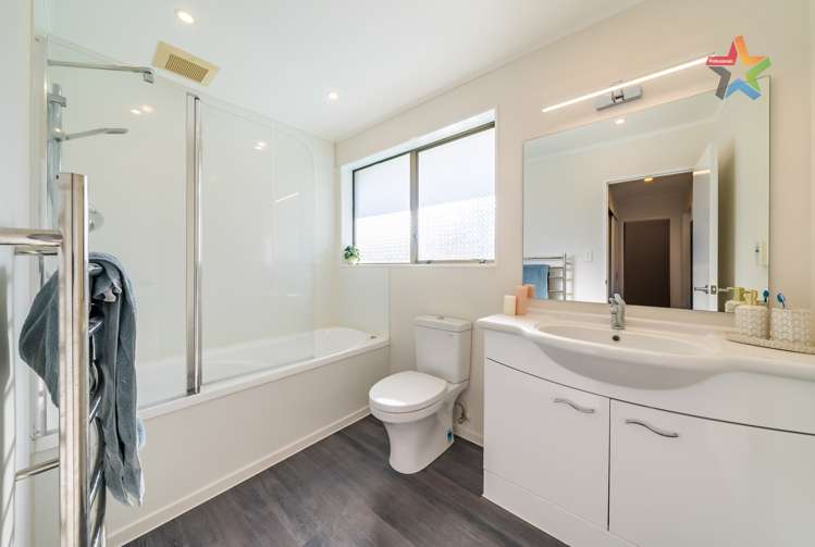 28 Mcenroe Grove Naenae_13