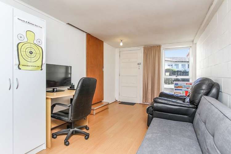 1/7 Almond Place Mount Wellington_16