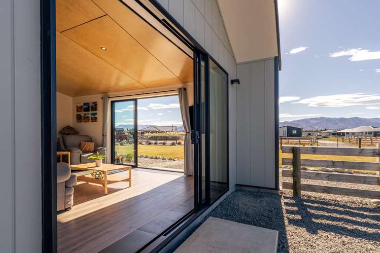 1 Tussock Crescent Twizel_10