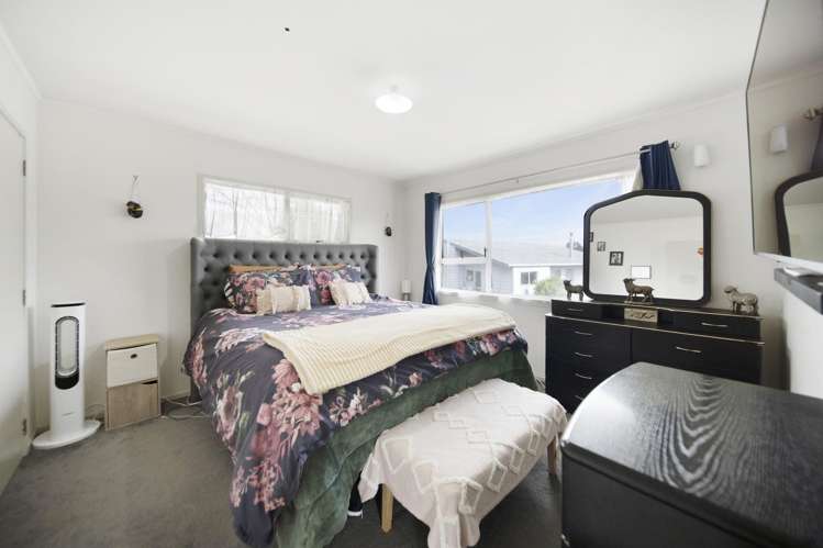 1/10 Dorendia Place Clendon Park_5