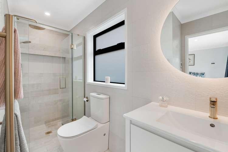 16a Lillian Place Orewa_14