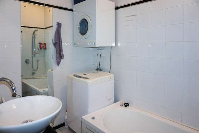 1/3 View Street Dunedin Central_3