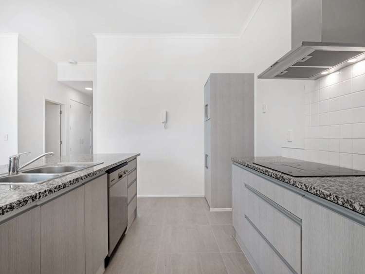 17/11 Carlos Drive Flat Bush_6