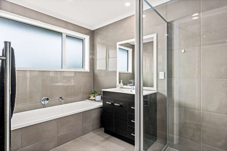 7 Laly Haddon Place Matakana_20