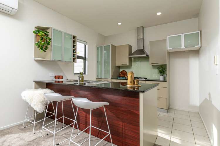 11/40 Scarlet Oak Drive Schnapper Rock_10