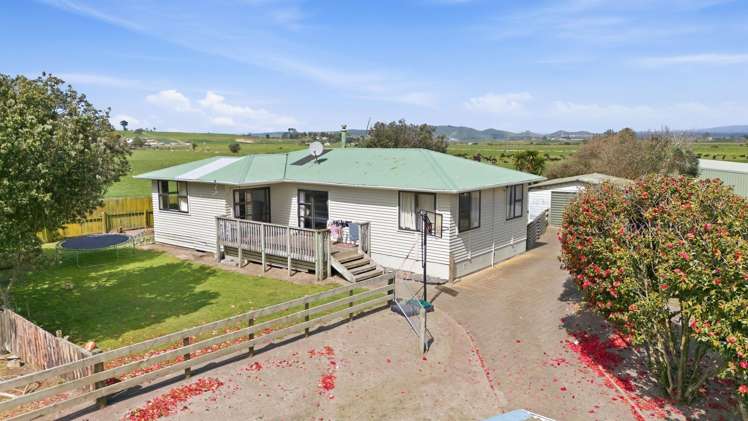155 Cutwater Road and 2 Gardiner Place Pukehina_29