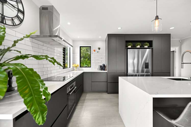 9 Bishopsworth Way Huntington_18