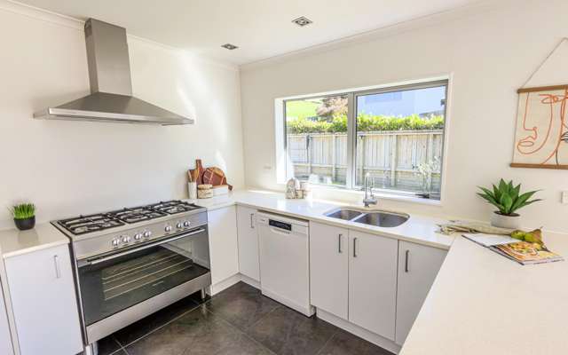 11 Yarnbrook Grove Churton Park_3