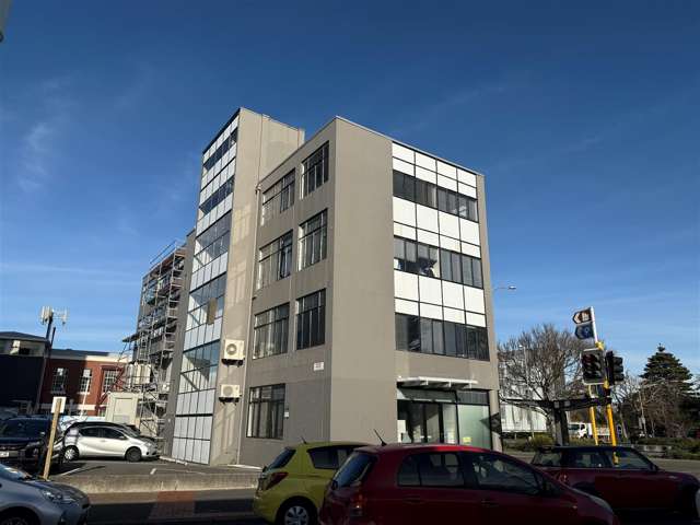 Positioned in the Gateway to the CBD