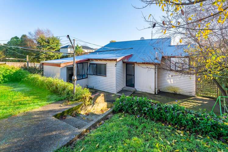 18 Maltby Avenue West End_29
