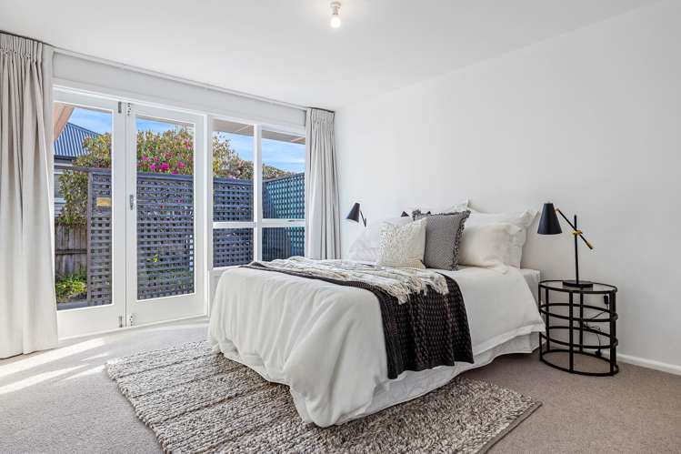 2/36 Office Road Merivale_7