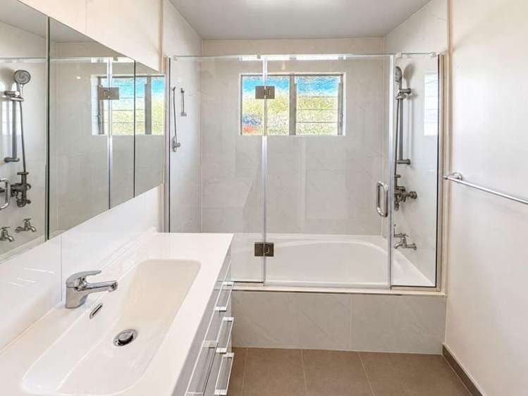 48 Bournemouth Cr Aranui_8
