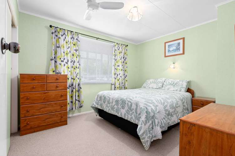 44 Macdonald Road Glenview_13