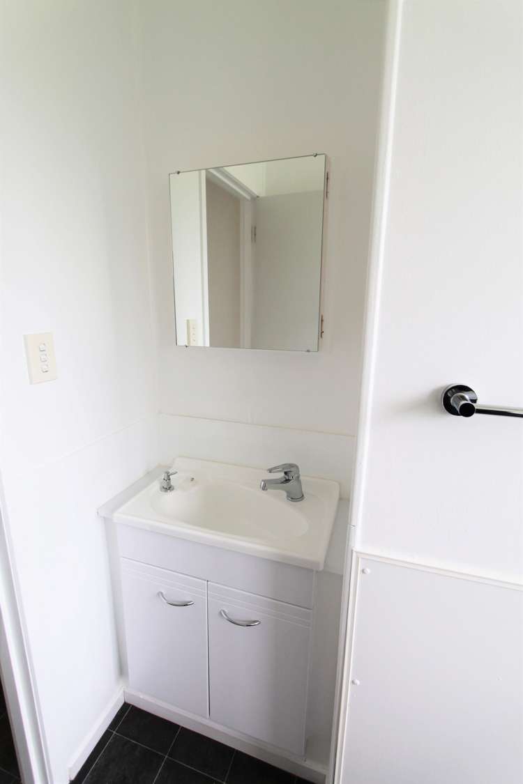 1/24 Dawnhaven Drive Te Atatu Peninsula_11