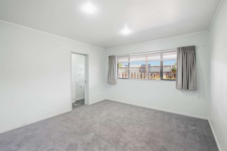 2/12 Heathcote Street_5