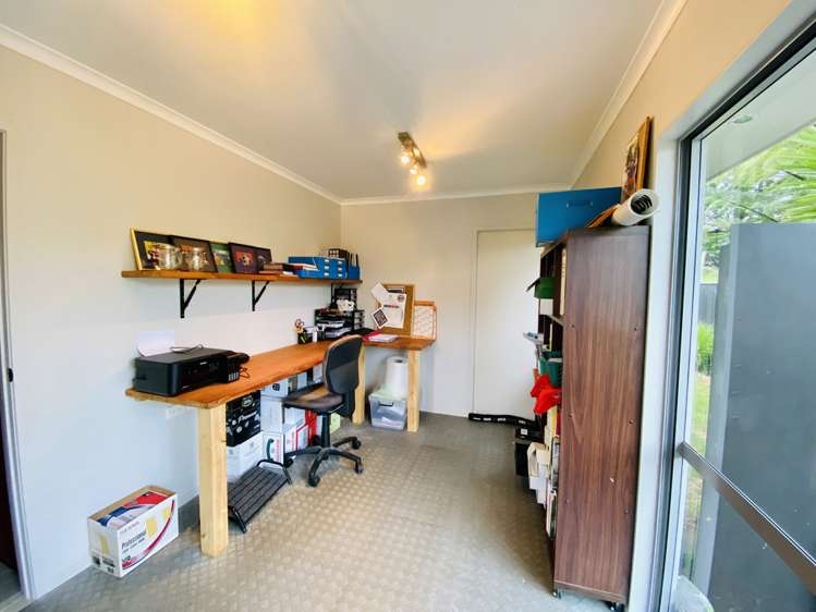 173 Sealy Road Omata_19