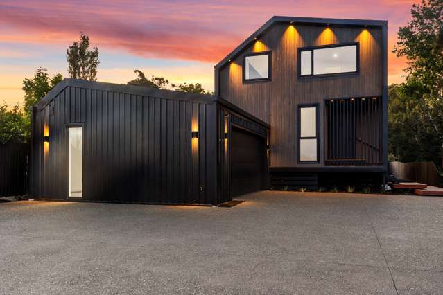 Stunning coastal home at Waikuku Beach