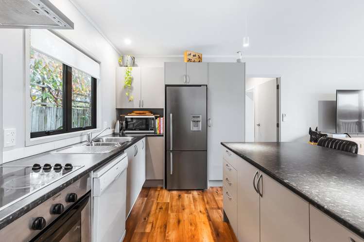 27 Tawa Street Hilltop_7