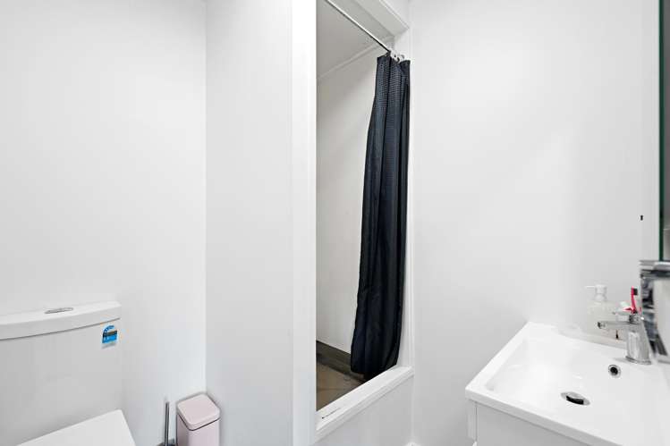 6 Glendale Drive Dinsdale_15