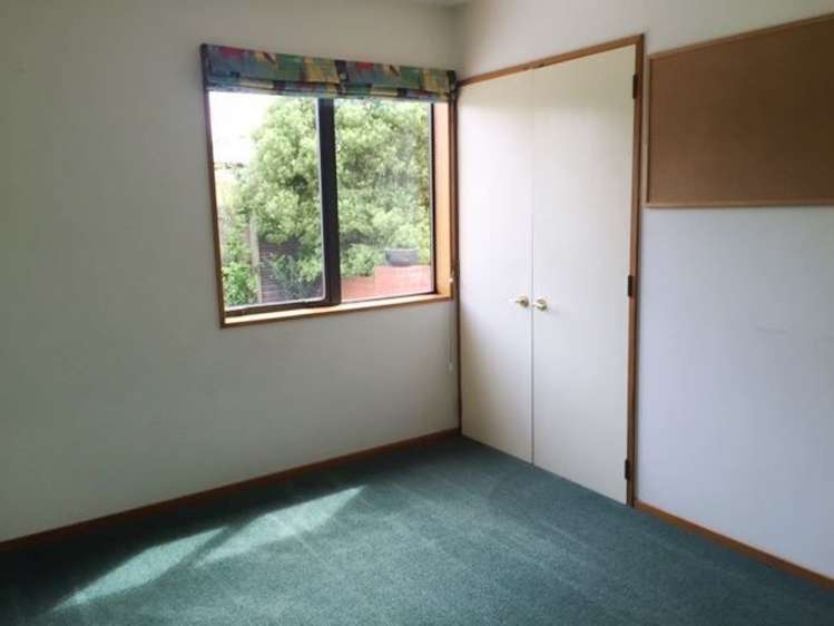 23 Sutton Place Dallington_9