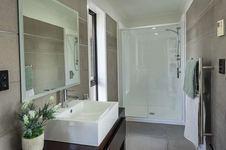 38 Key West Drive One Tree Point_14