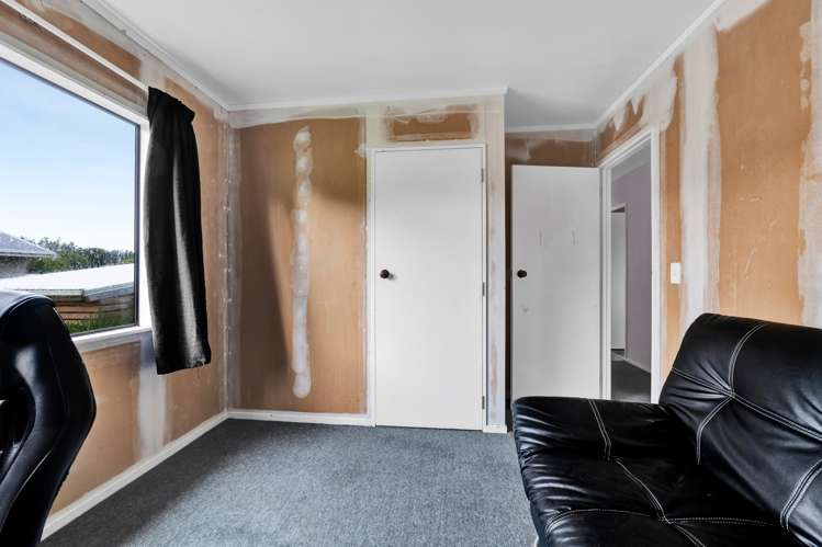 19 Chartwell Drive Eltham_11