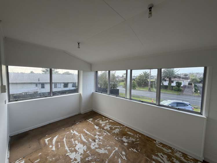 1/137 Cascades Road Pakuranga Heights_5