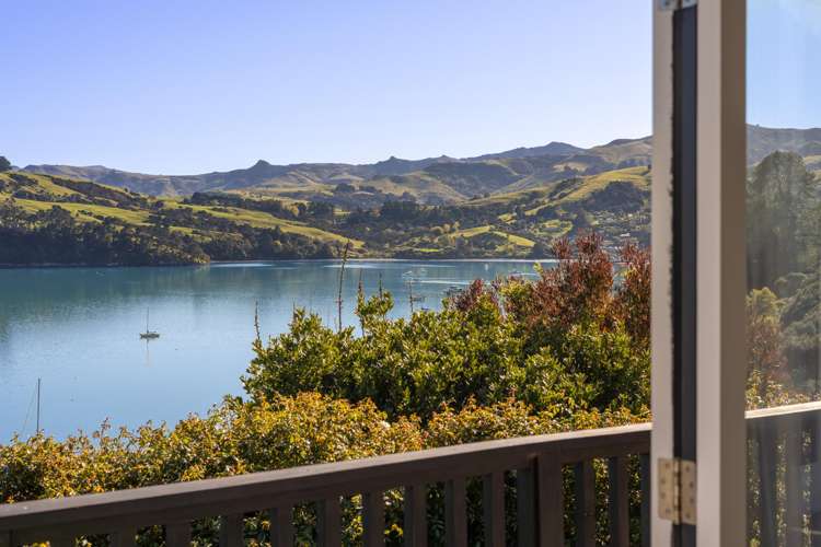 217 Beach Road Akaroa_15
