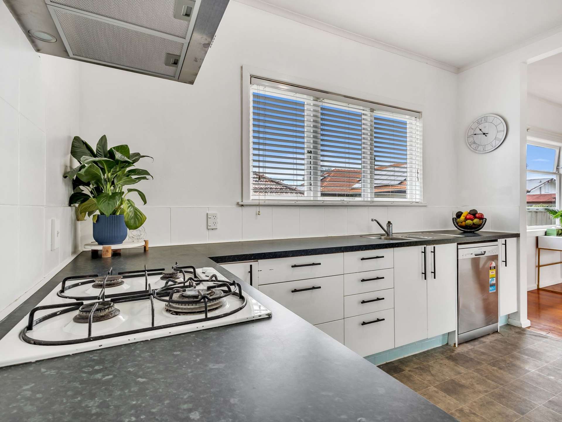 911 Rangiora Street Mahora_0