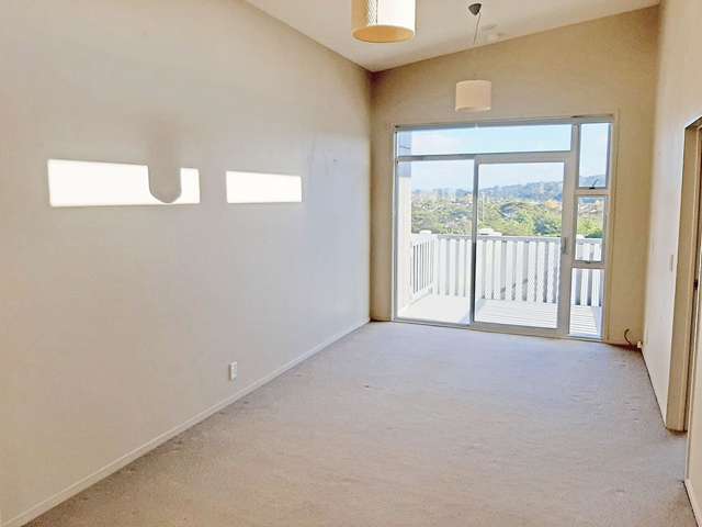 5/221-223 Dairy Flat H'way 17 10862_1