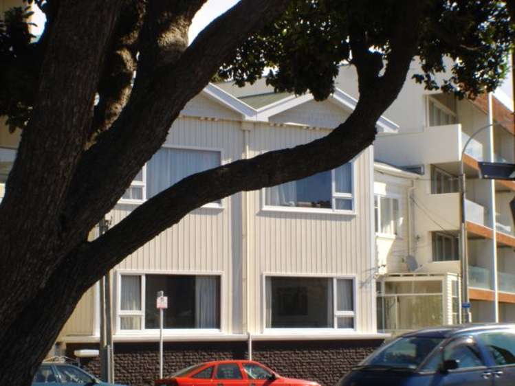 2/82 Oriental Parade Oriental Bay_14