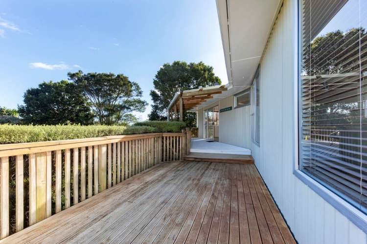 46 Onedin Place Titirangi_9