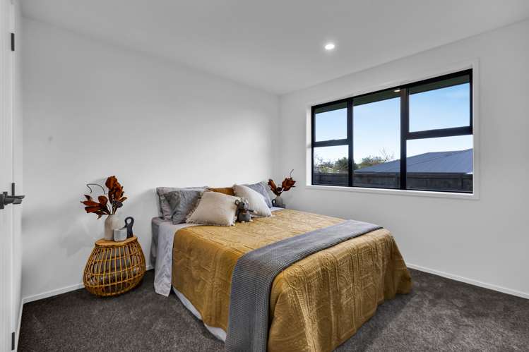 6 Oliver O'Leary Way Westown_19