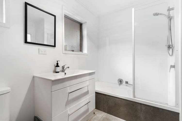 1/11 Huapai Street Onehunga_7