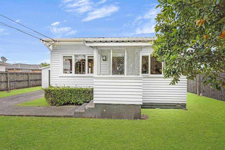 29 Kelvin Road Papakura_16