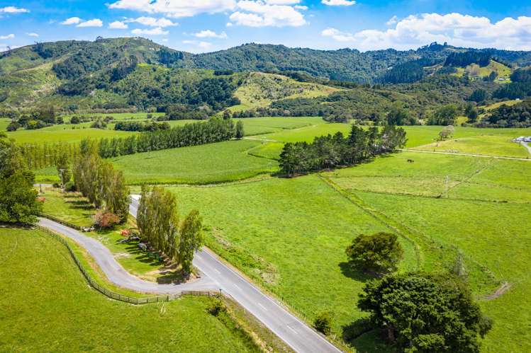 371 West Coast Road_0