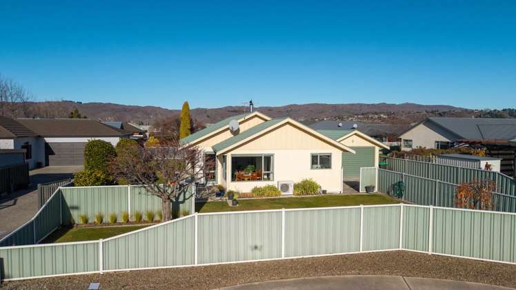 4 Spruce Close_0