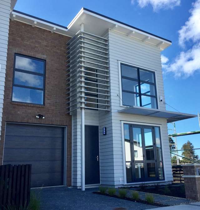 32 Rangihina Road Hobsonville_1