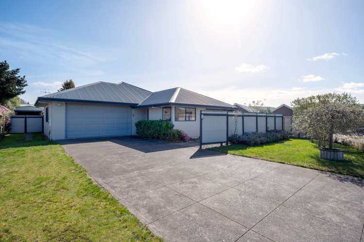 14 Lakemere Way Kinloch_1