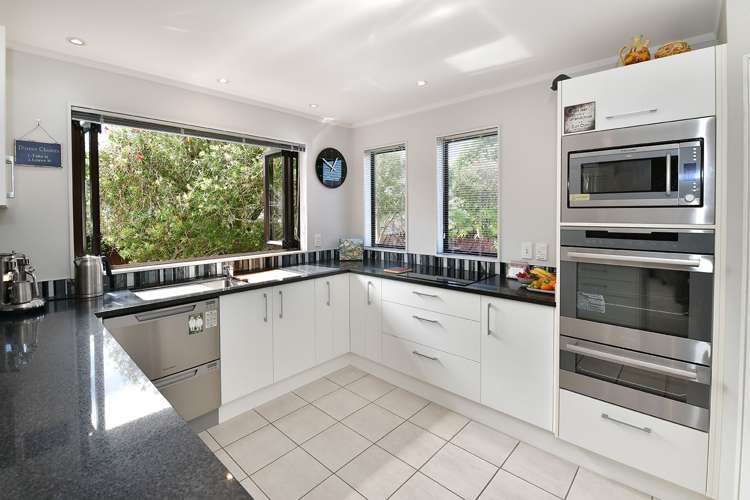 2/3 Marie Avenue Red Beach_5