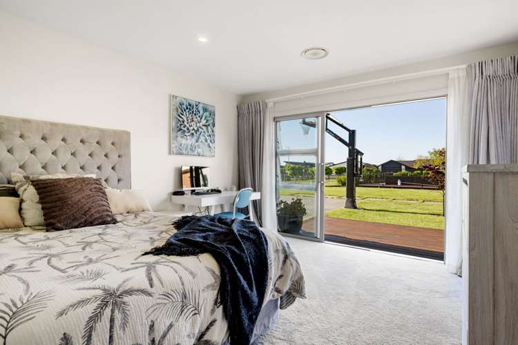 1 Alan Livingston Drive Cambridge_15